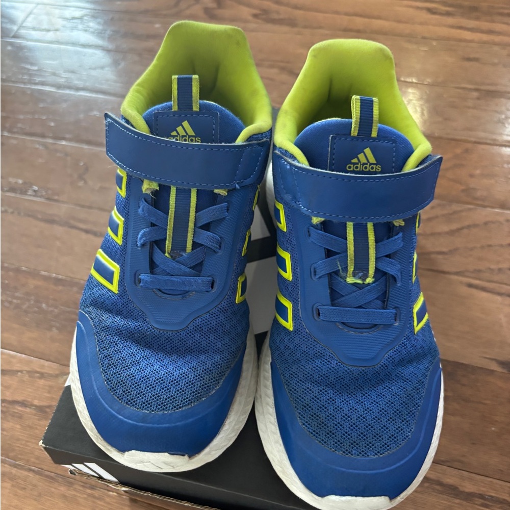 Adidas Kids Sneakers in Blue and Yellow/lime green